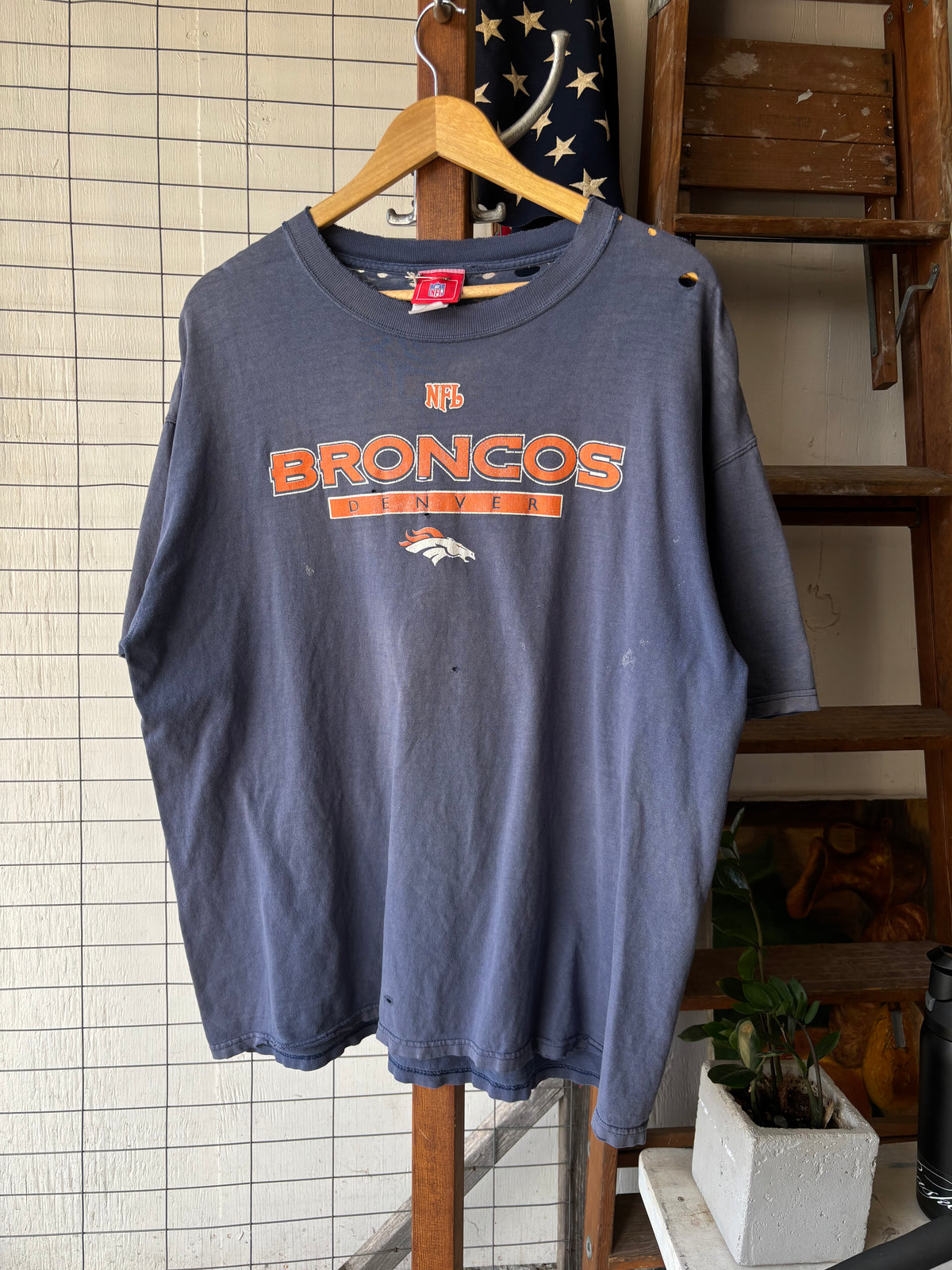 2000s Faded Denver Broncos Tee