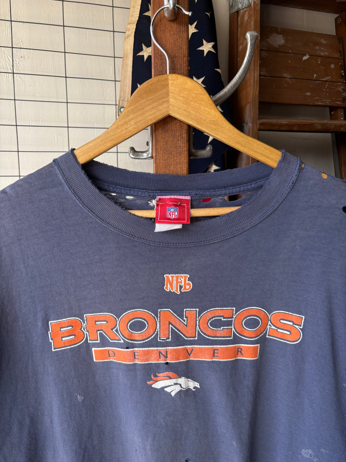 2000s Faded Denver Broncos Tee