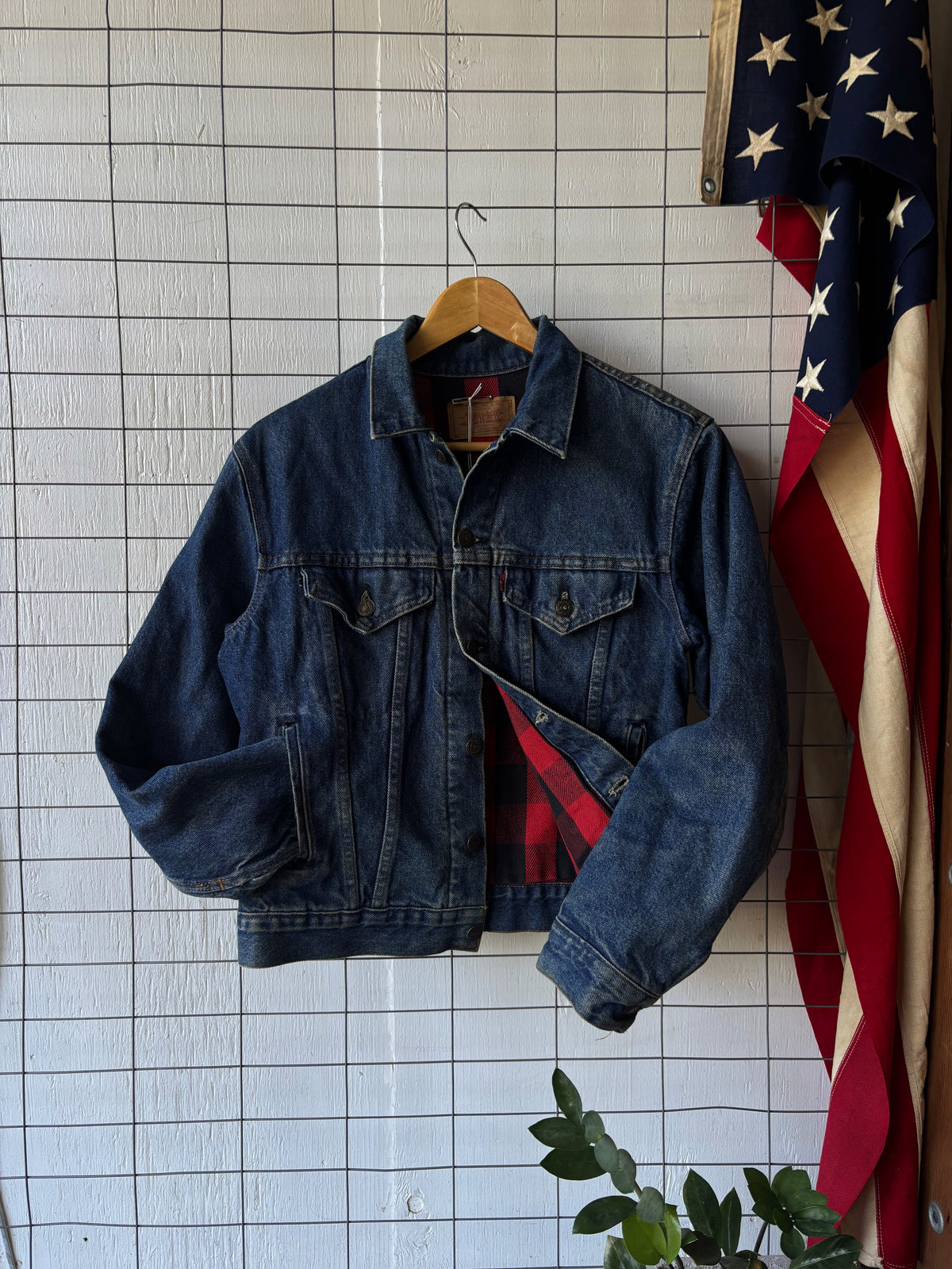 1990s Levis Plaid Lined Trucker Jacket