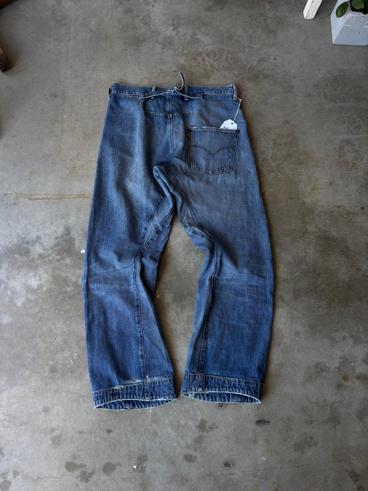 2000s Levis Engineered Buckle Back Jeans