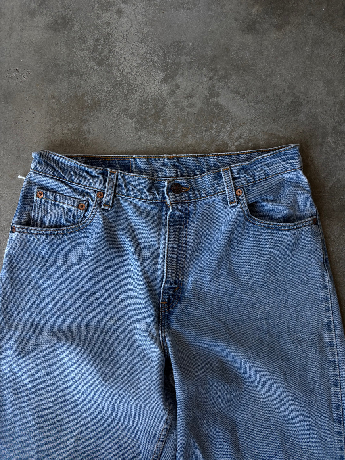 1990s Levis 565 Wide Leg