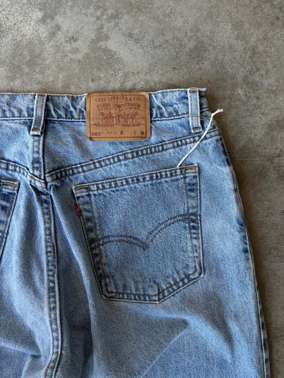 1990s Levis 565 Wide Leg